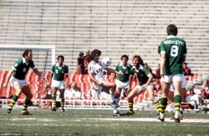 Sejarah Los Angeles Aztecs, Pernah Diperkuat Dua Dewa Sepak Bola Dunia